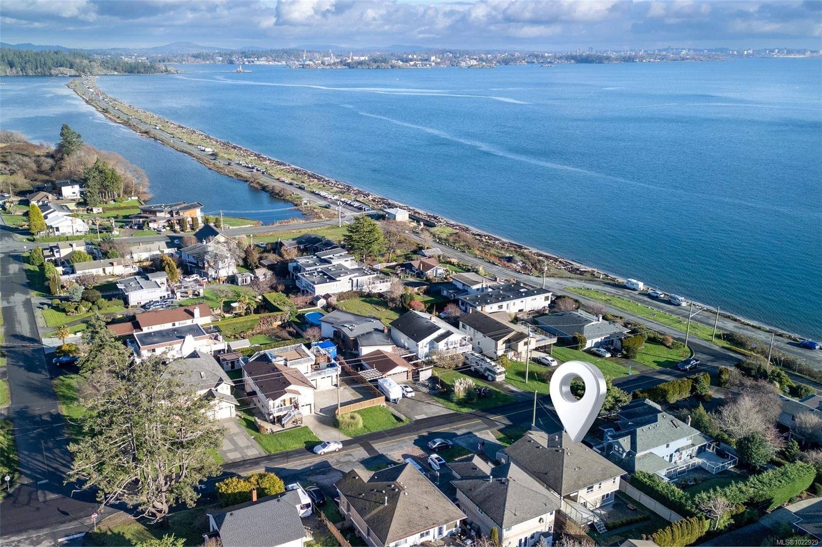 Colwood, BC V9C 3T4,83 Milburn Dr