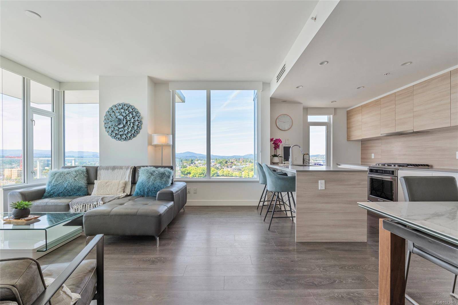 Victoria, BC V9A 0H1,60 Saghalie Rd #1203