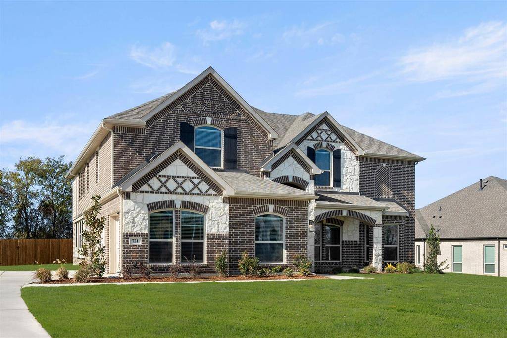 Desoto, TX 75115,721 S Hidden Lakes Drive