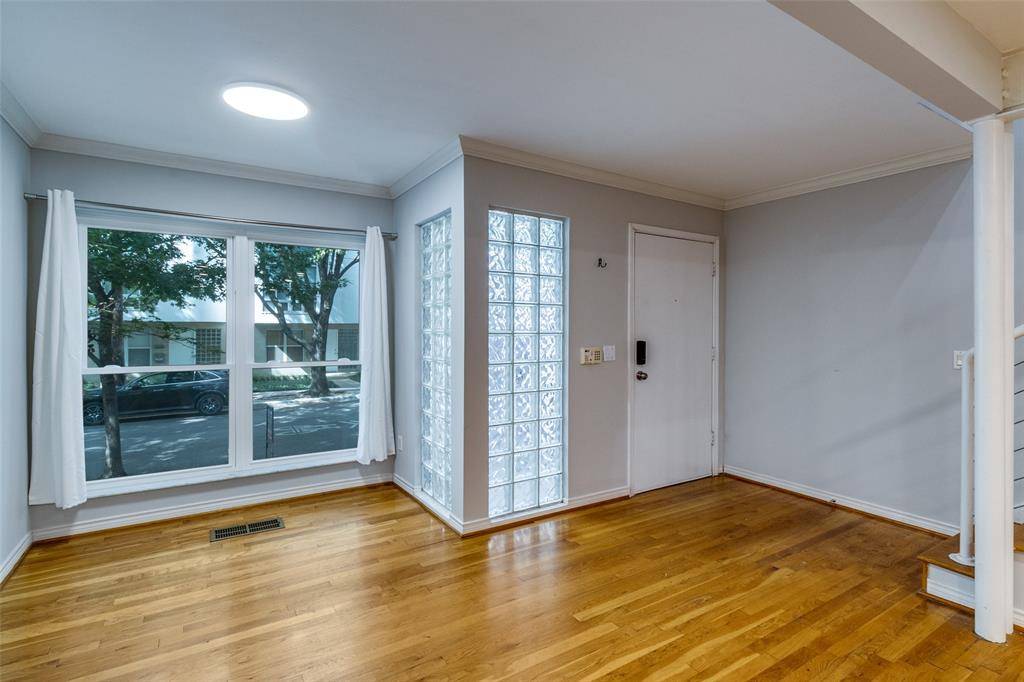 Dallas, TX 75204,4122 Travis Street #13