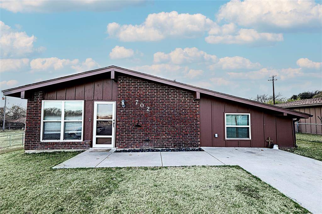 Bowie, TX 76230,702 E Decatur Street