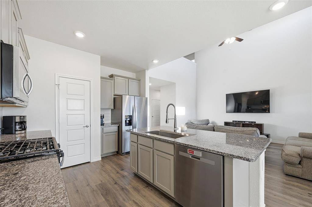 Aubrey, TX 76227,9816 Daisy Mae Lane