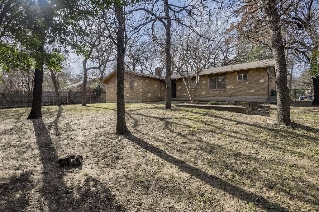 Arlington, TX 76012,807 N Bowen Road