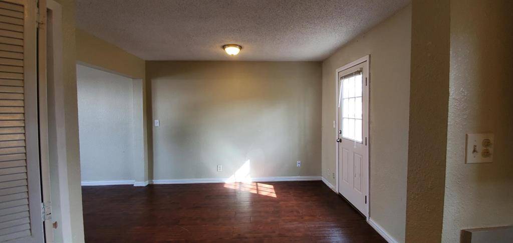 Alvarado, TX 76009,811 N Spears Street #102