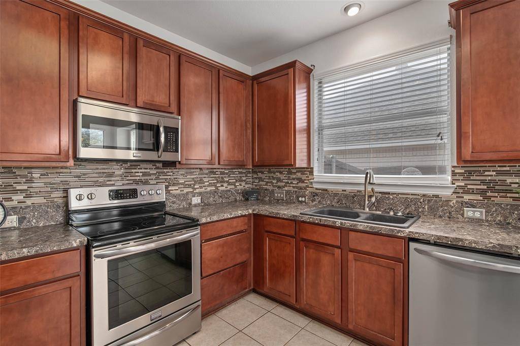 Denton, TX 76210,2617 Hollow Ridge Drive