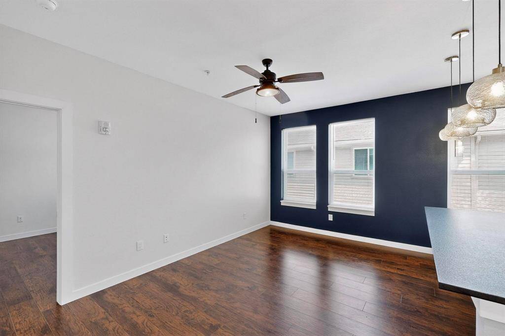 Denton, TX 76201,800 S Welch Street #208