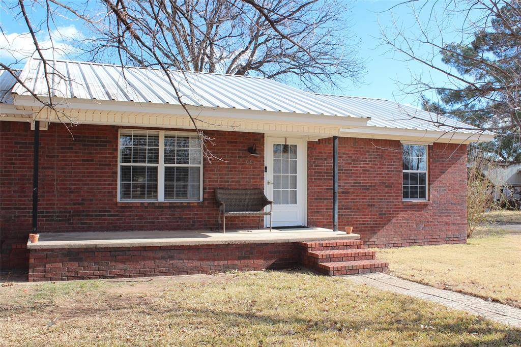 Munday, TX 76371,520 N 5th Avenue