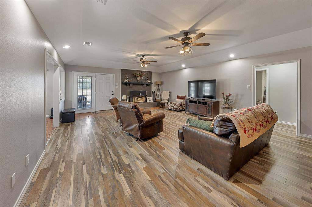 Winnsboro, TX 75494,283 County Road 4440