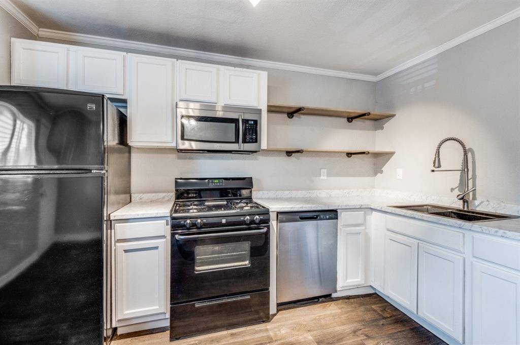 Arlington, TX 76013,1505 W Lovers Lane #3