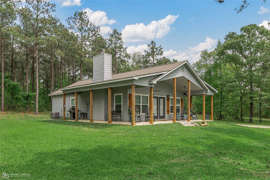 Benton, LA 71006,260 Circle M Road