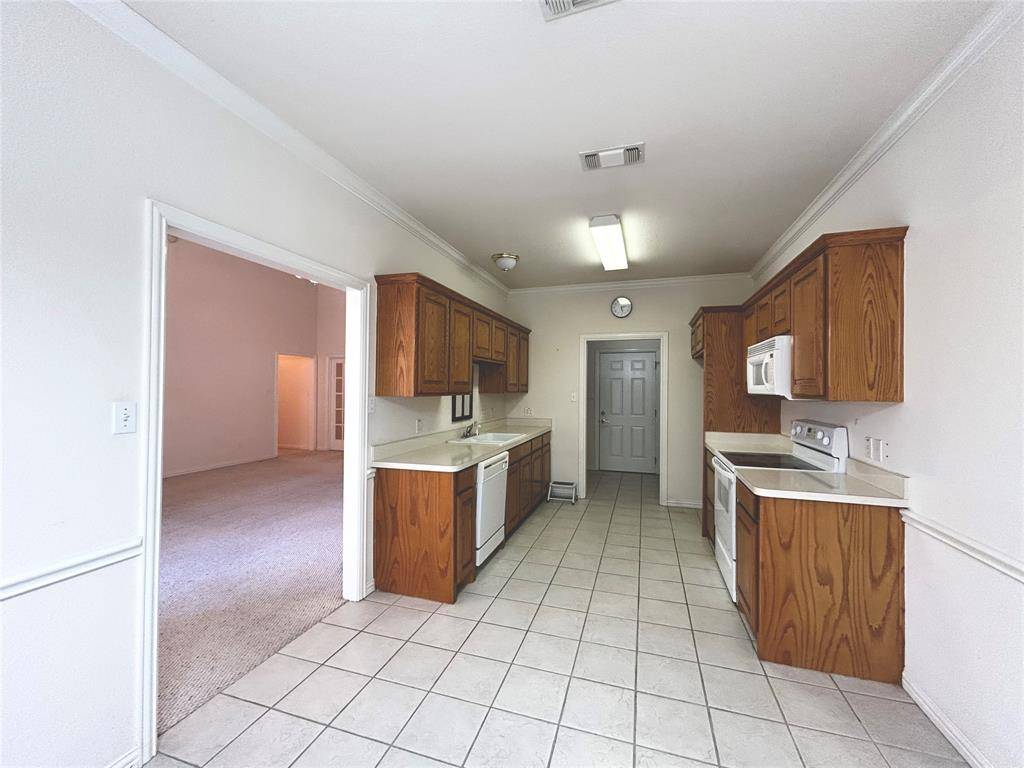 Keene, TX 76059,501 S Old Betsy Road #28