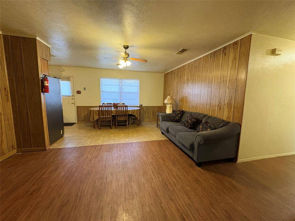 Duncanville, TX 75137,315 Linkmeadow Drive