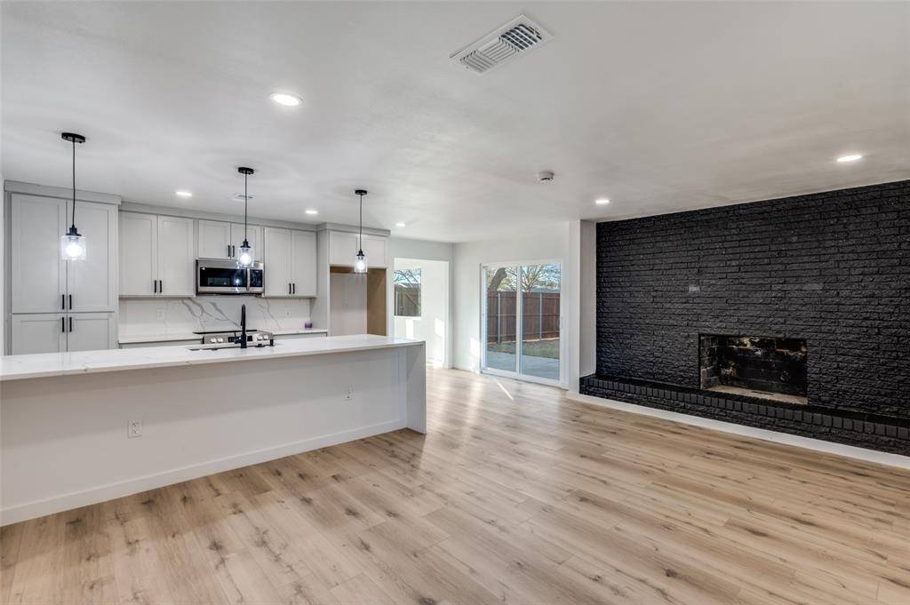 Hurst, TX 76053,116 Cooper Drive