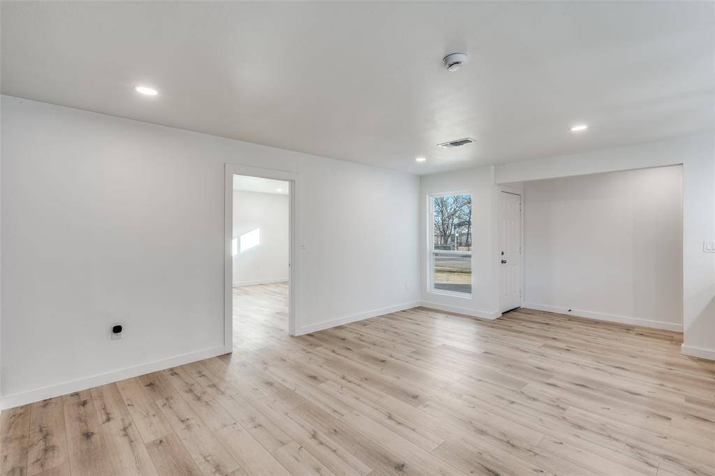 Hurst, TX 76053,116 Cooper Drive