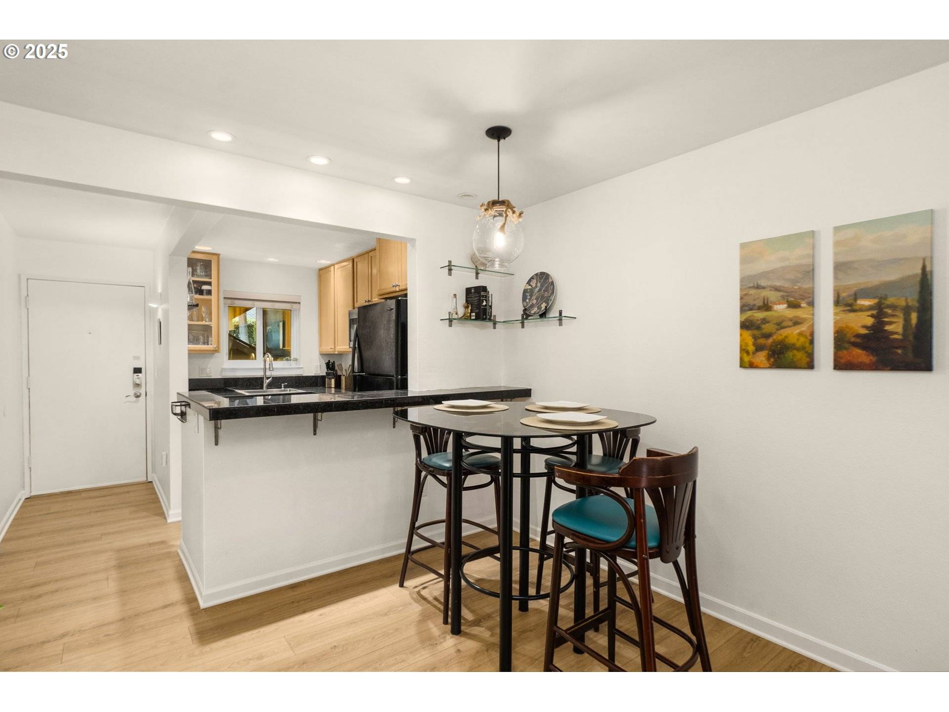 Portland, OR 97239,4980 S LANDING DR #102