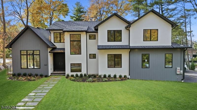 Cresskill Boro, NJ 07626,121 Engle St