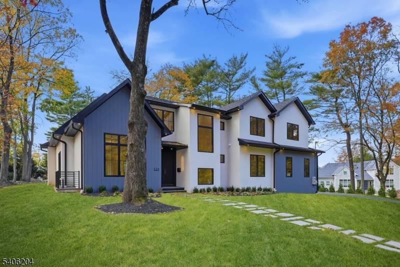 Cresskill Boro, NJ 07626,121 Engle St