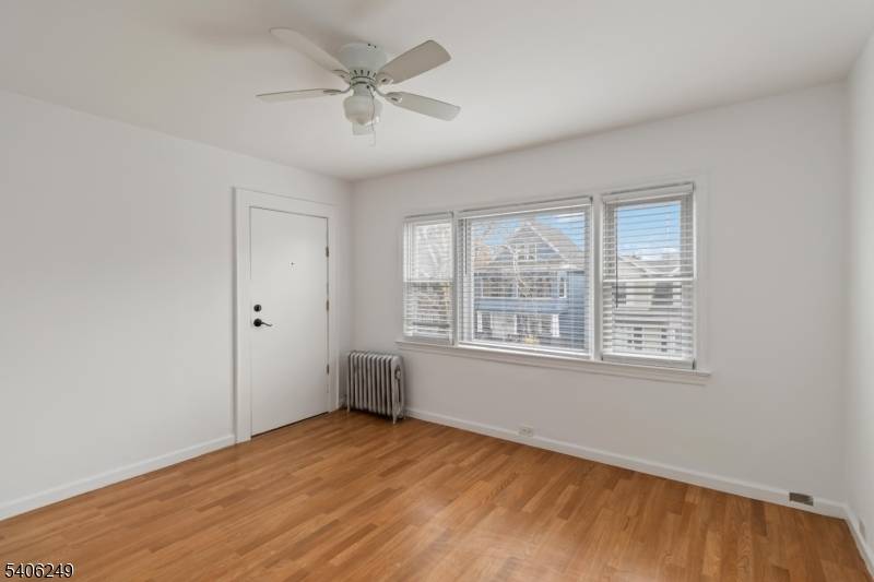 East Orange City, NJ 07018,459 Norwood St