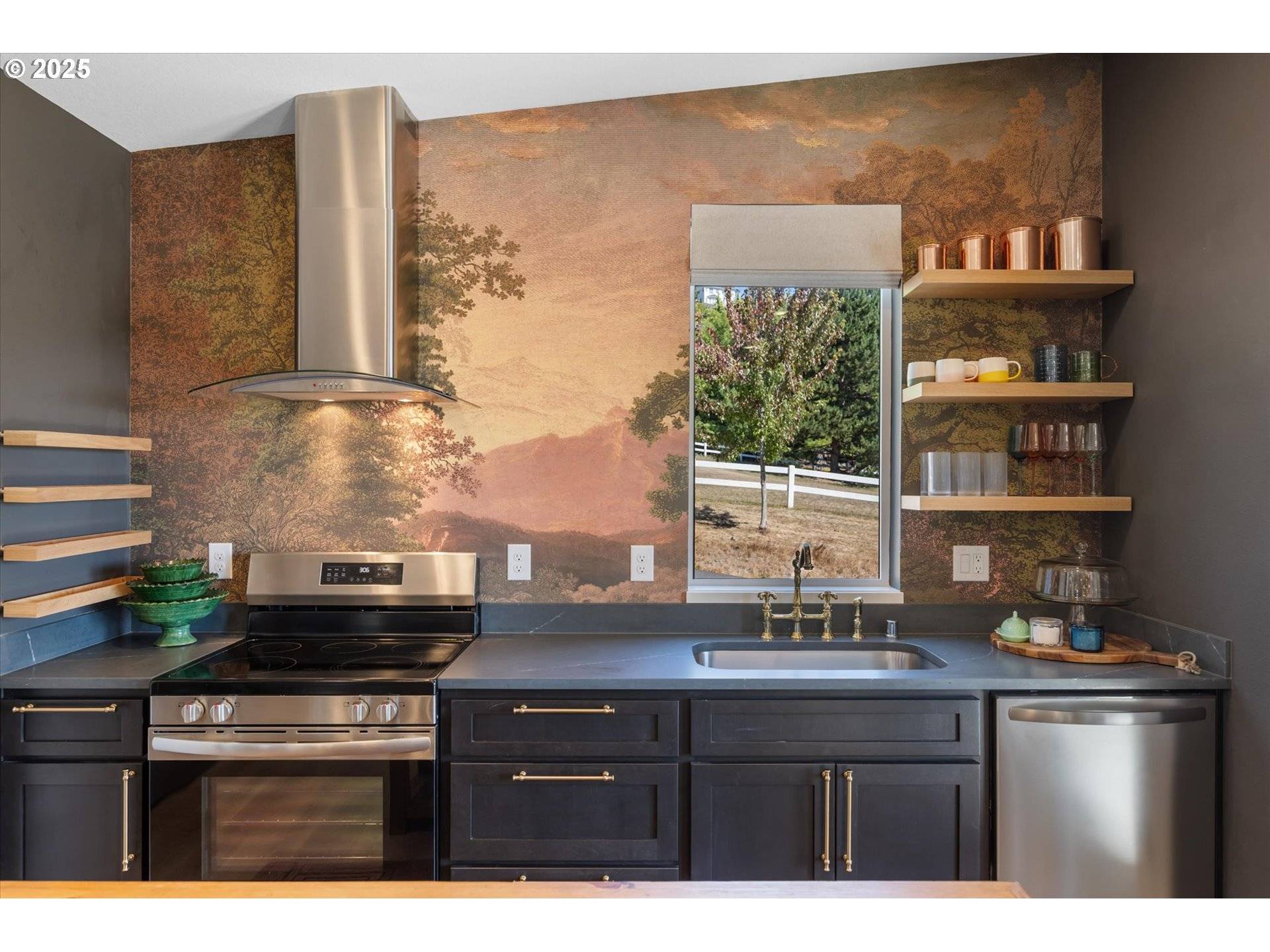 Kalama, WA 98625,810 TAYLOR RD