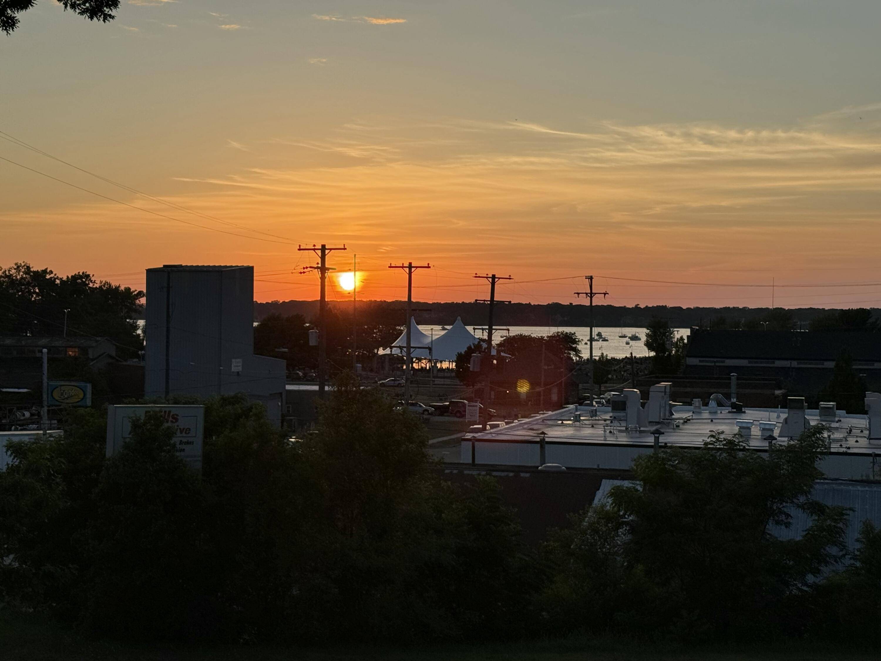 Muskegon, MI 49440,593 W Webster AVE