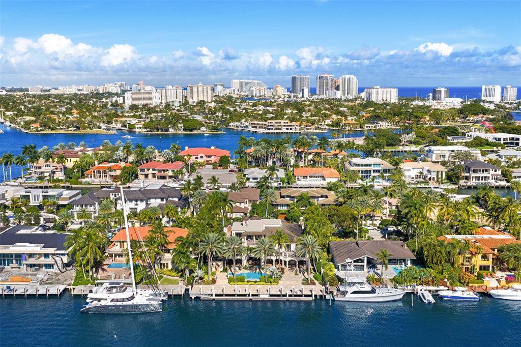 Fort Lauderdale, FL 33316,2430 DEL LAGO DR
