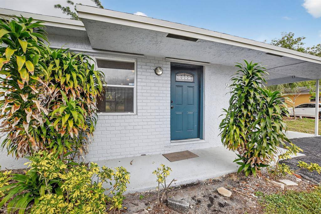 Deerfield Beach, FL 33441,291 NW 7th Ct