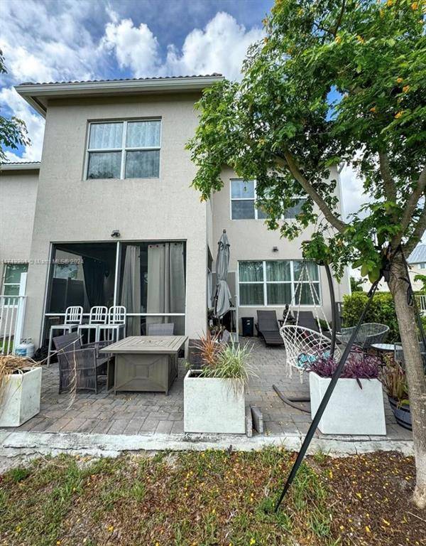 Hollywood, FL 33021,5035 Eucalyptus Dr