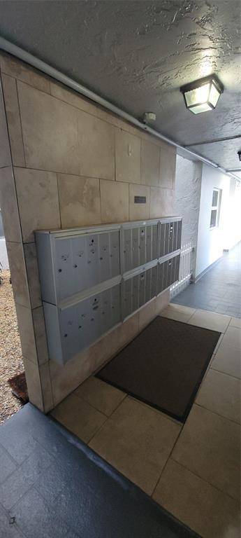 Davie, FL 33324,9421 SW Evergreen Pl #102