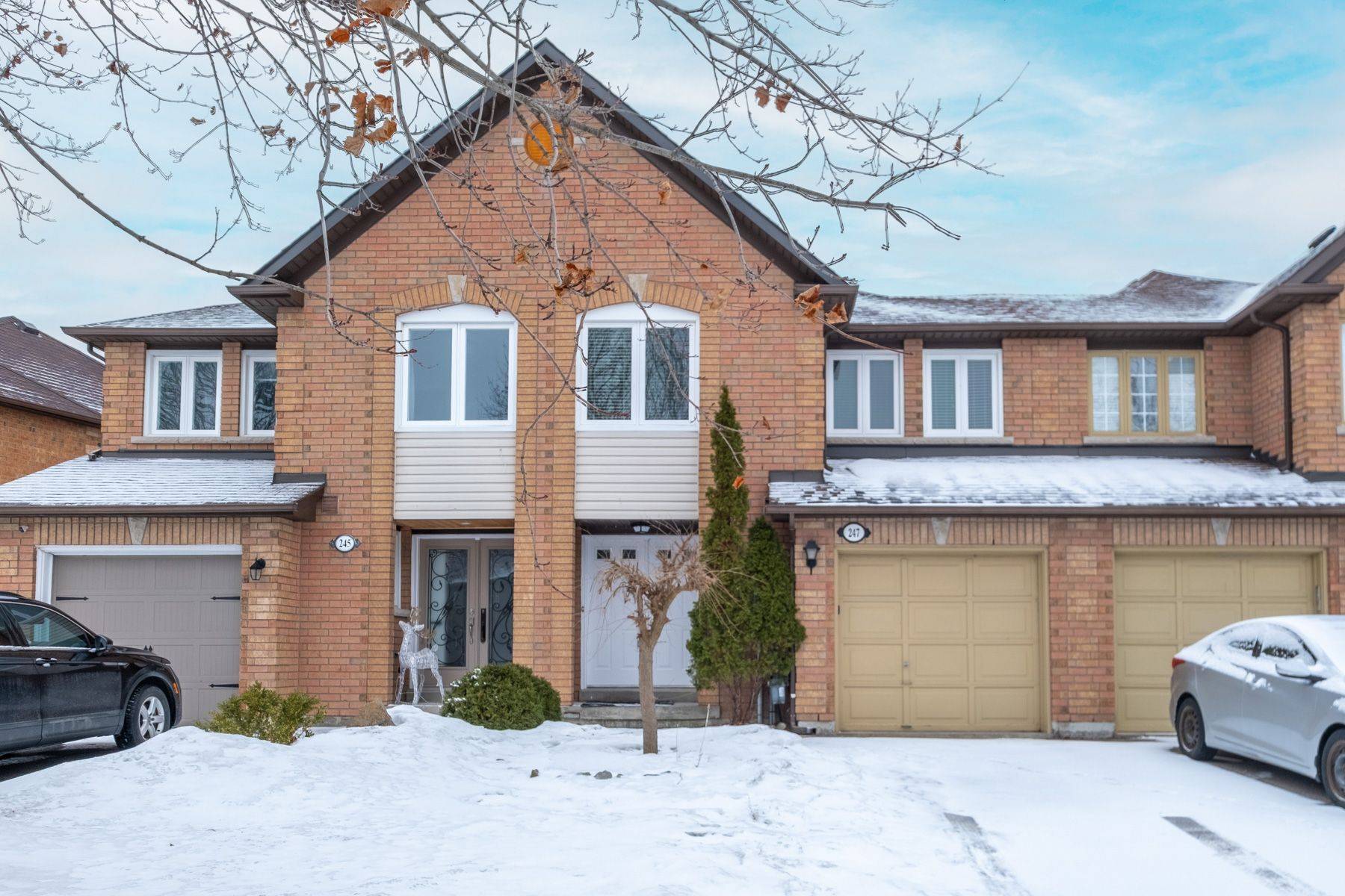 Richmond Hill, ON L4E 3T4,247 Humberland DR