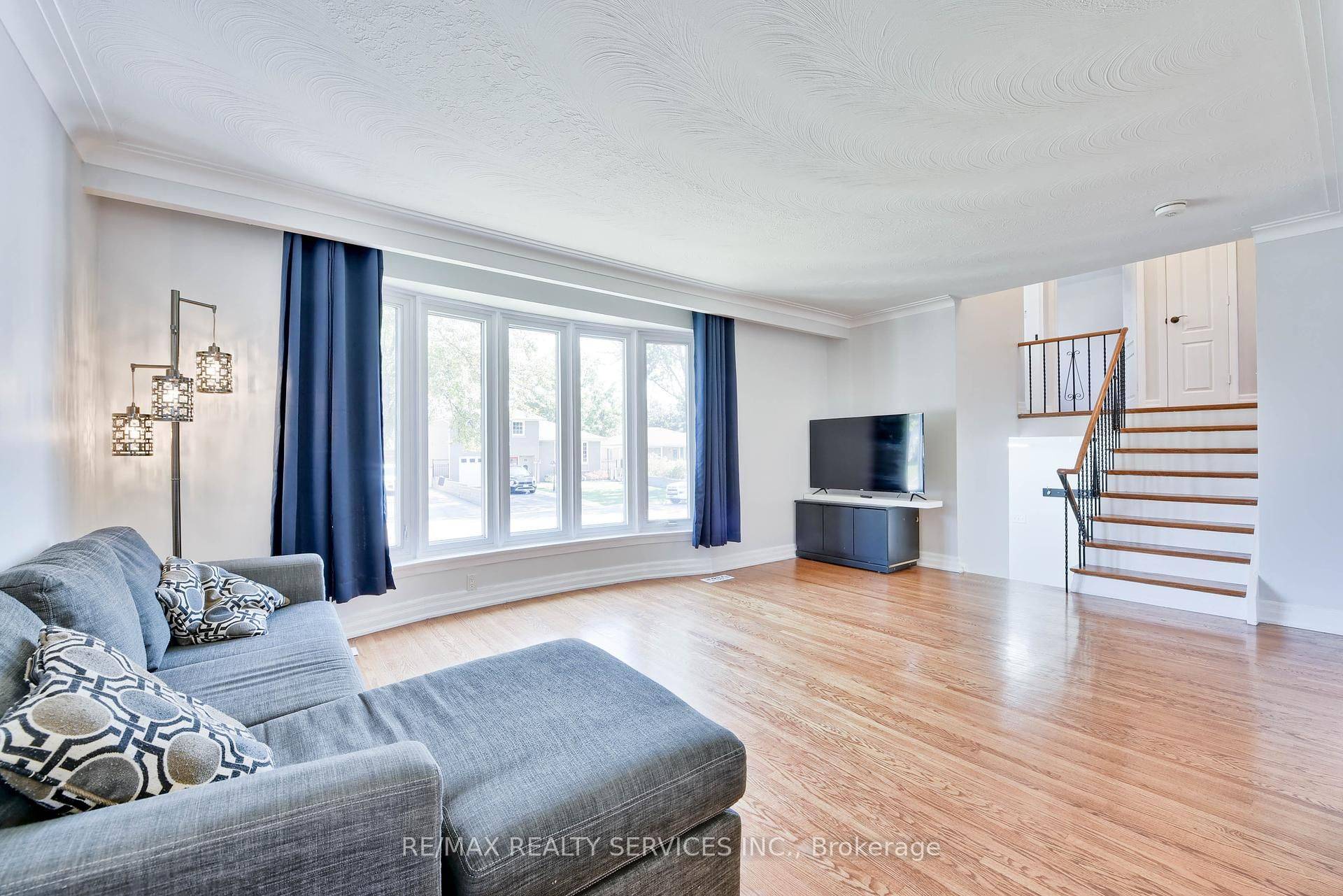 Brampton, ON L6X 2L5,23 Windermere CT