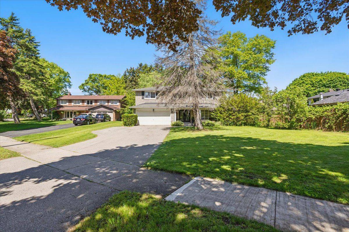 Mississauga, ON L5H 2C1,1571 Yew ST