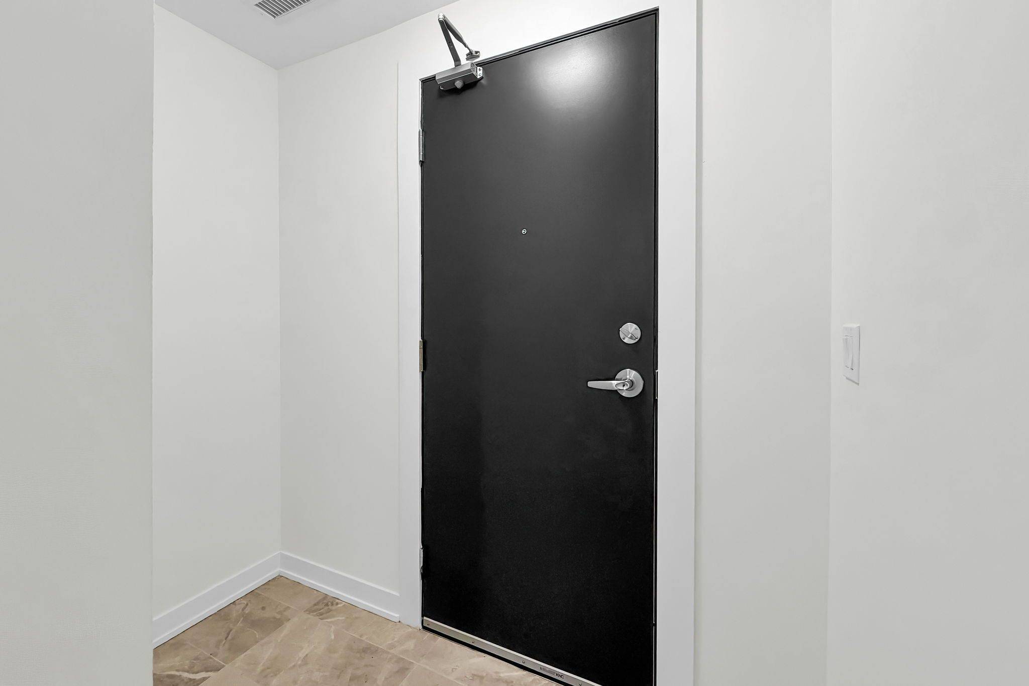 Burlington, ON L7T 0C9,498 Plains RD E #13