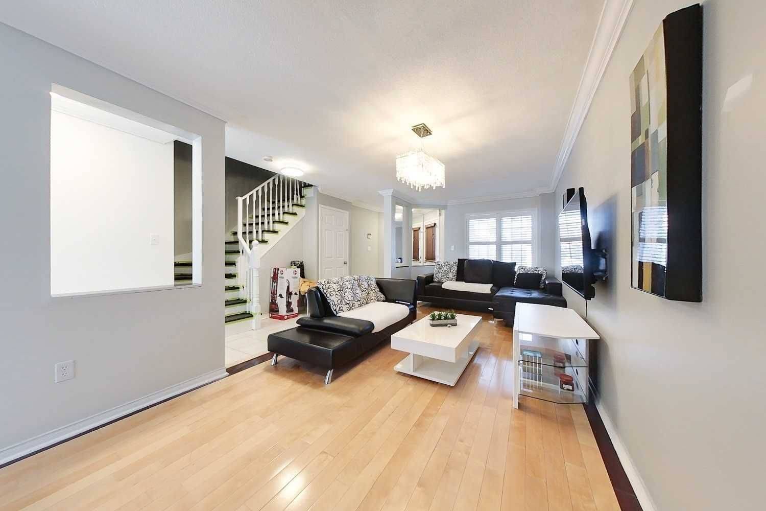 Mississauga, ON L5V 2T4,5940 Ridgecrest TRL