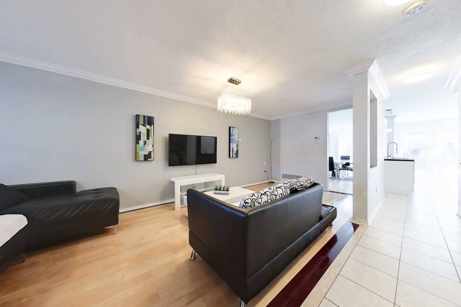 Mississauga, ON L5V 2T4,5940 Ridgecrest TRL