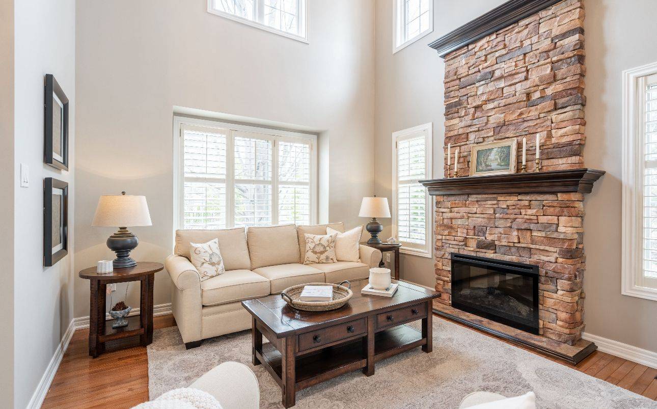 Burlington, ON L7P 5B5,1088 Sturbridge DR