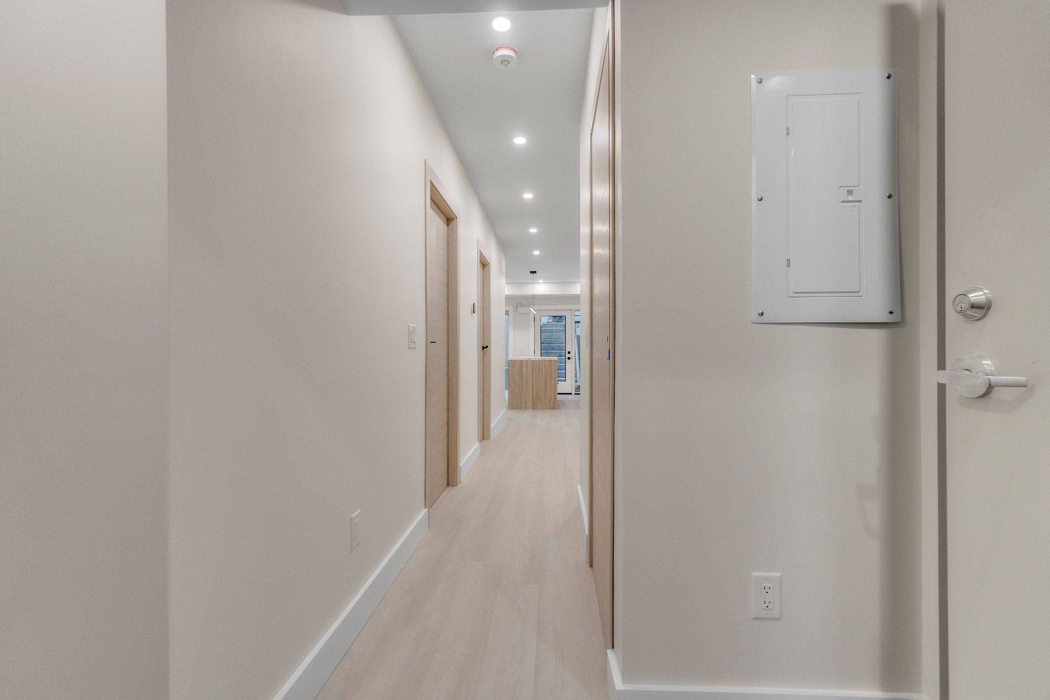 Toronto W03, ON M6E 4M4,625 Harvie AVE #01