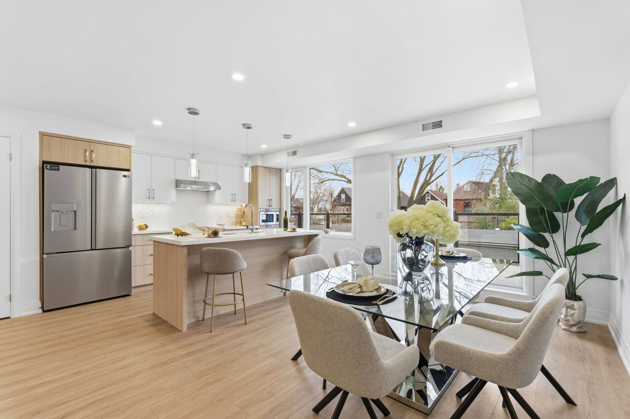 Toronto W02, ON M6P 3B8,68 Westholme AVE #3