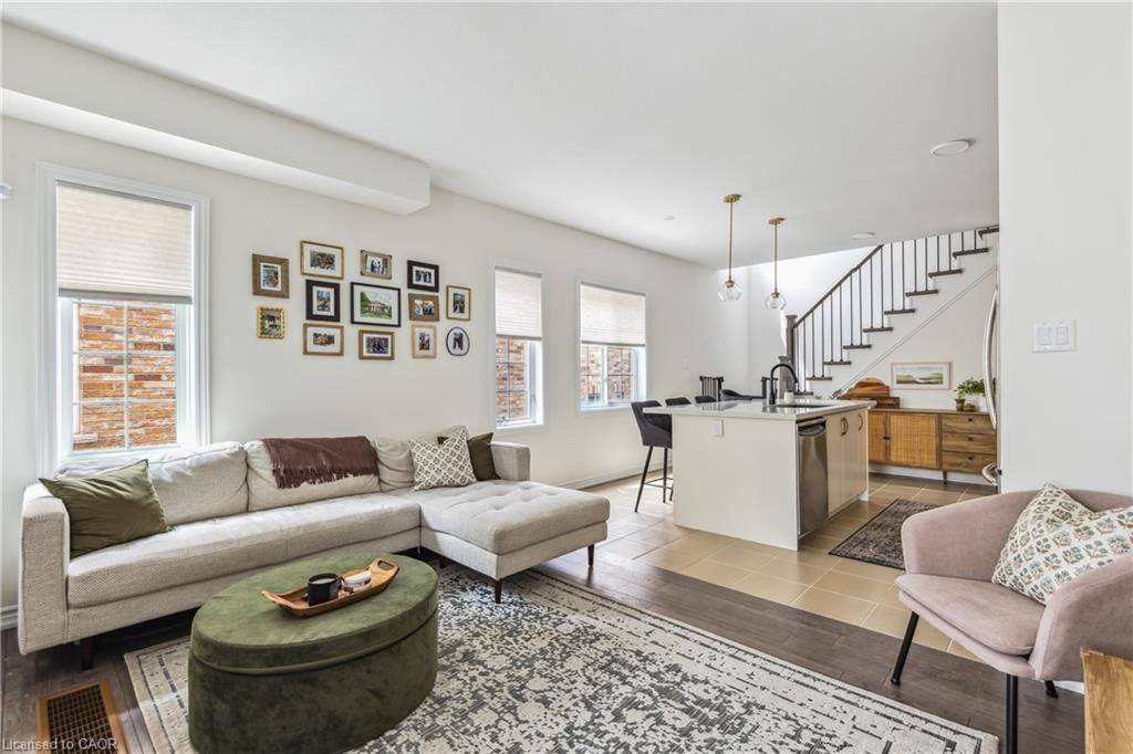 Hamilton, ON L8B 0Y3,54 Nisbet BLVD #31