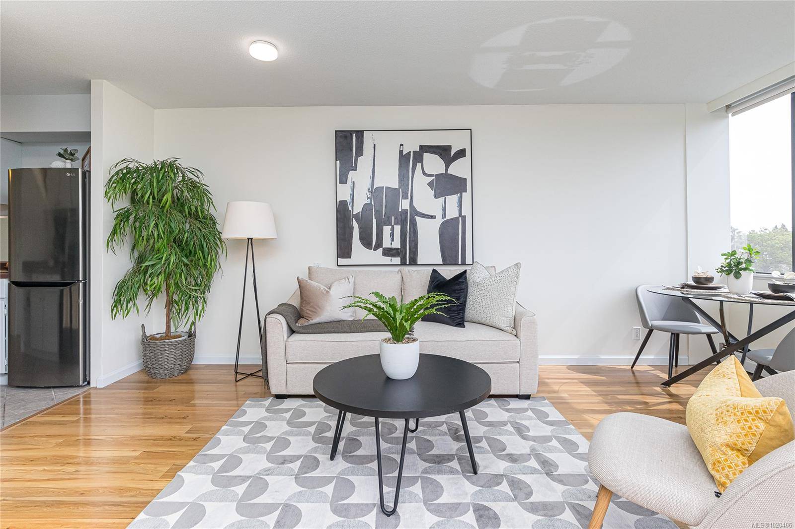 Victoria, BC V8V 1P7,620 Toronto St #502