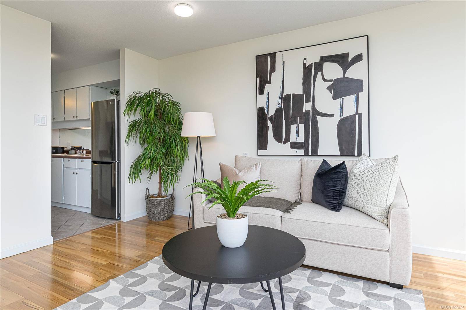 Victoria, BC V8V 1P7,620 Toronto St #502