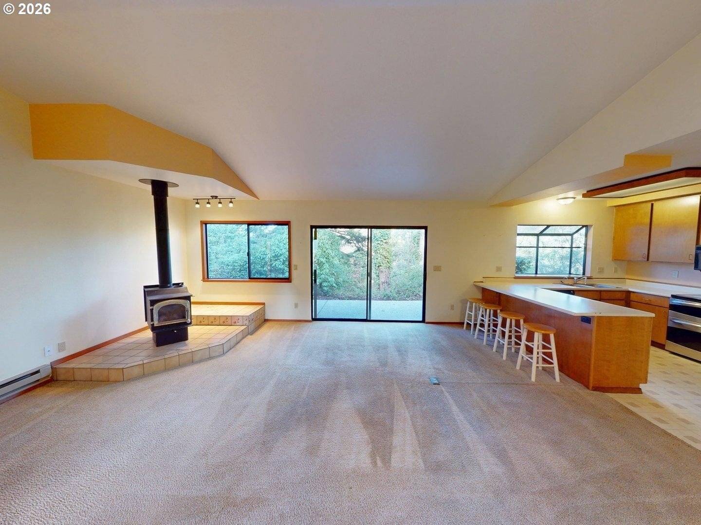 Brookings, OR 97415,1733 ARCH LN