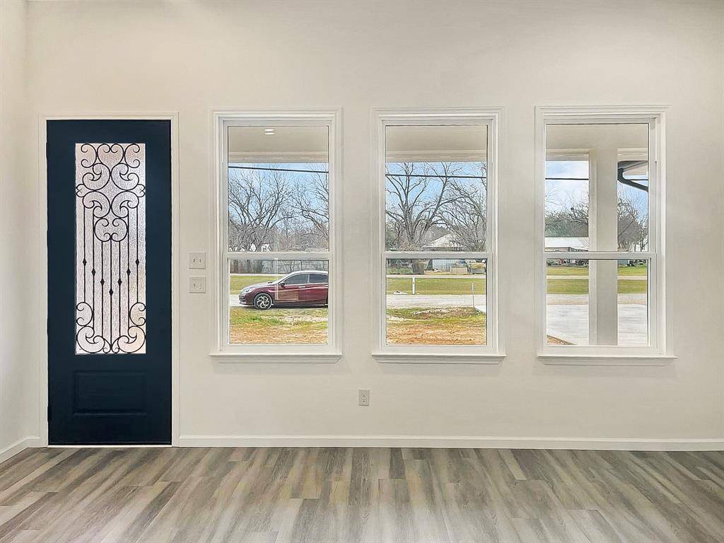 Whitney, TX 76692,404 S San Marcos Street