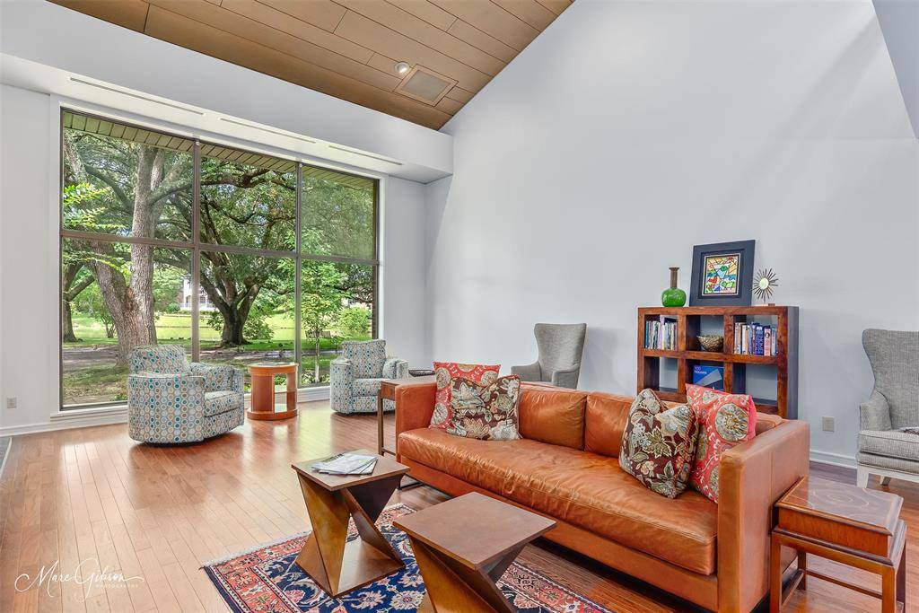 Shreveport, LA 71106,300 Pierremont Road #18