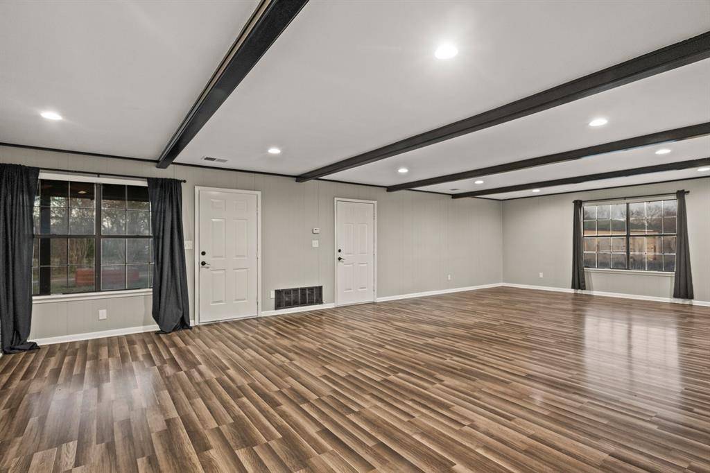 Pittsburg, TX 75686,231 Quitman Street