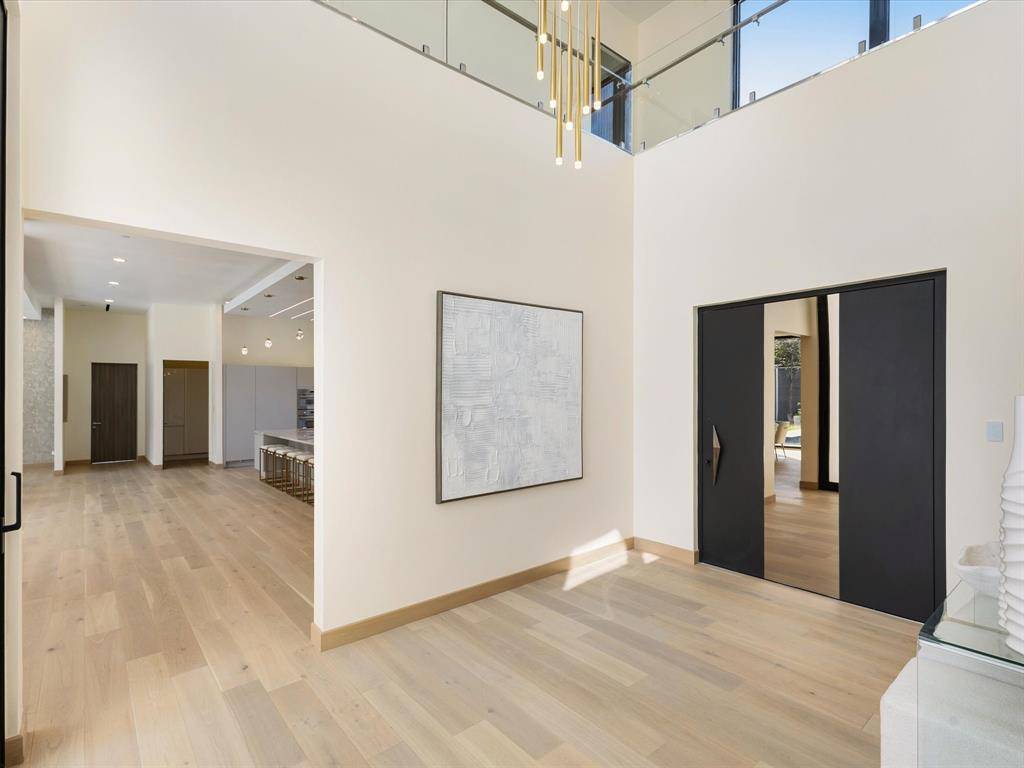 Dallas, TX 75230,6218 Walnut Hill Lane