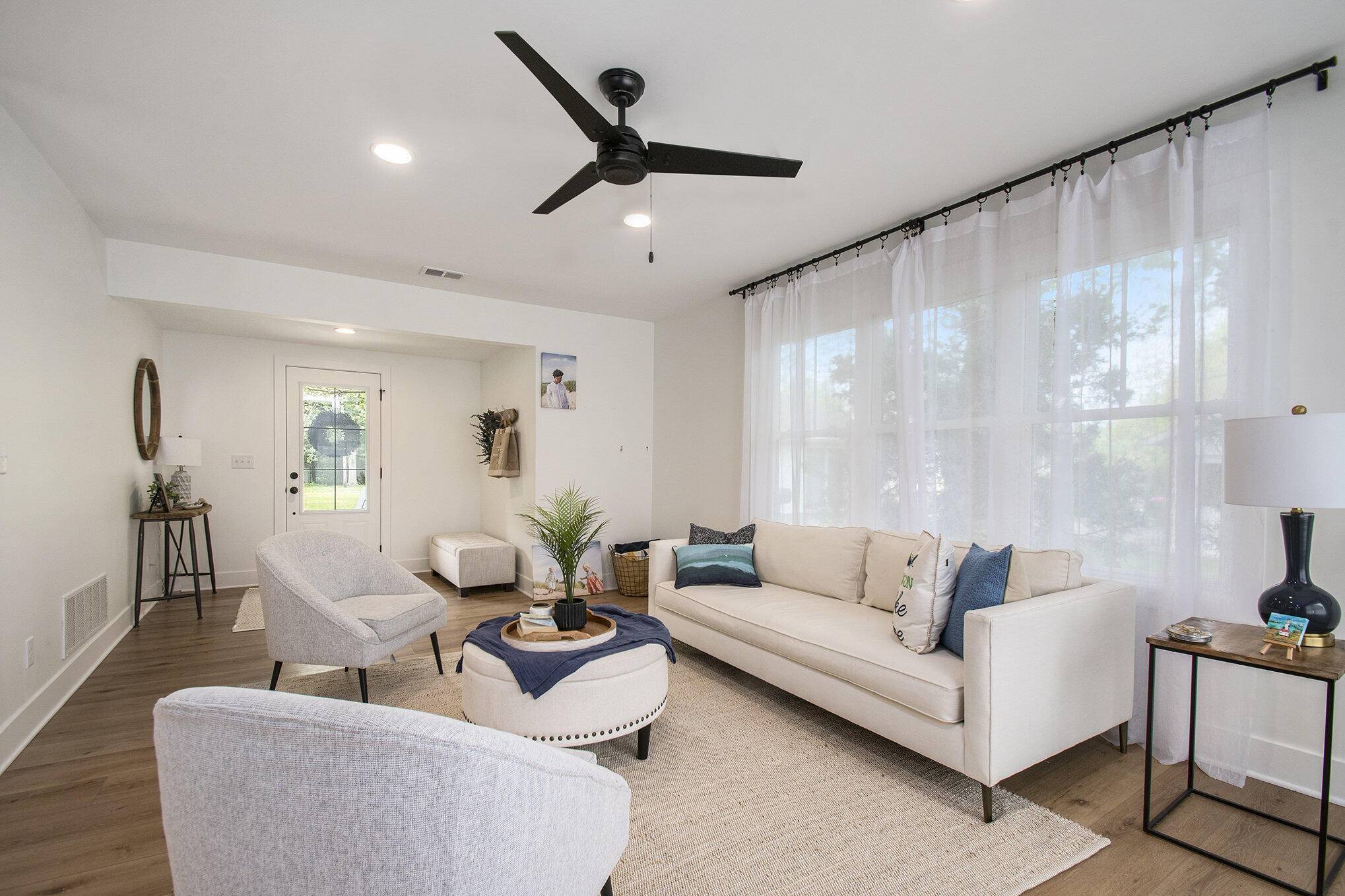 New Buffalo, MI 49117,121 S Barker ST