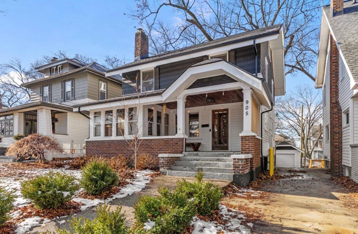 Grand Rapids, MI 49506,905 Calvin AVE SE