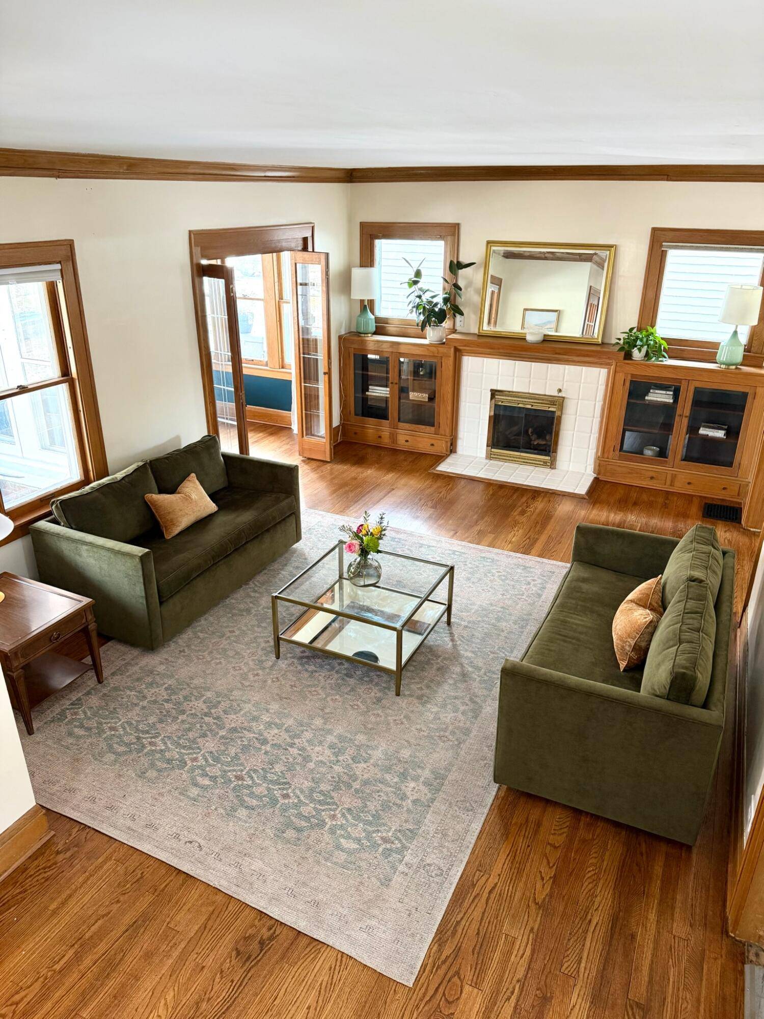 Grand Rapids, MI 49506,905 Calvin AVE SE