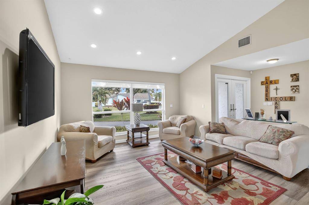 Plantation, FL 33322,1111 NW 93rd Ter