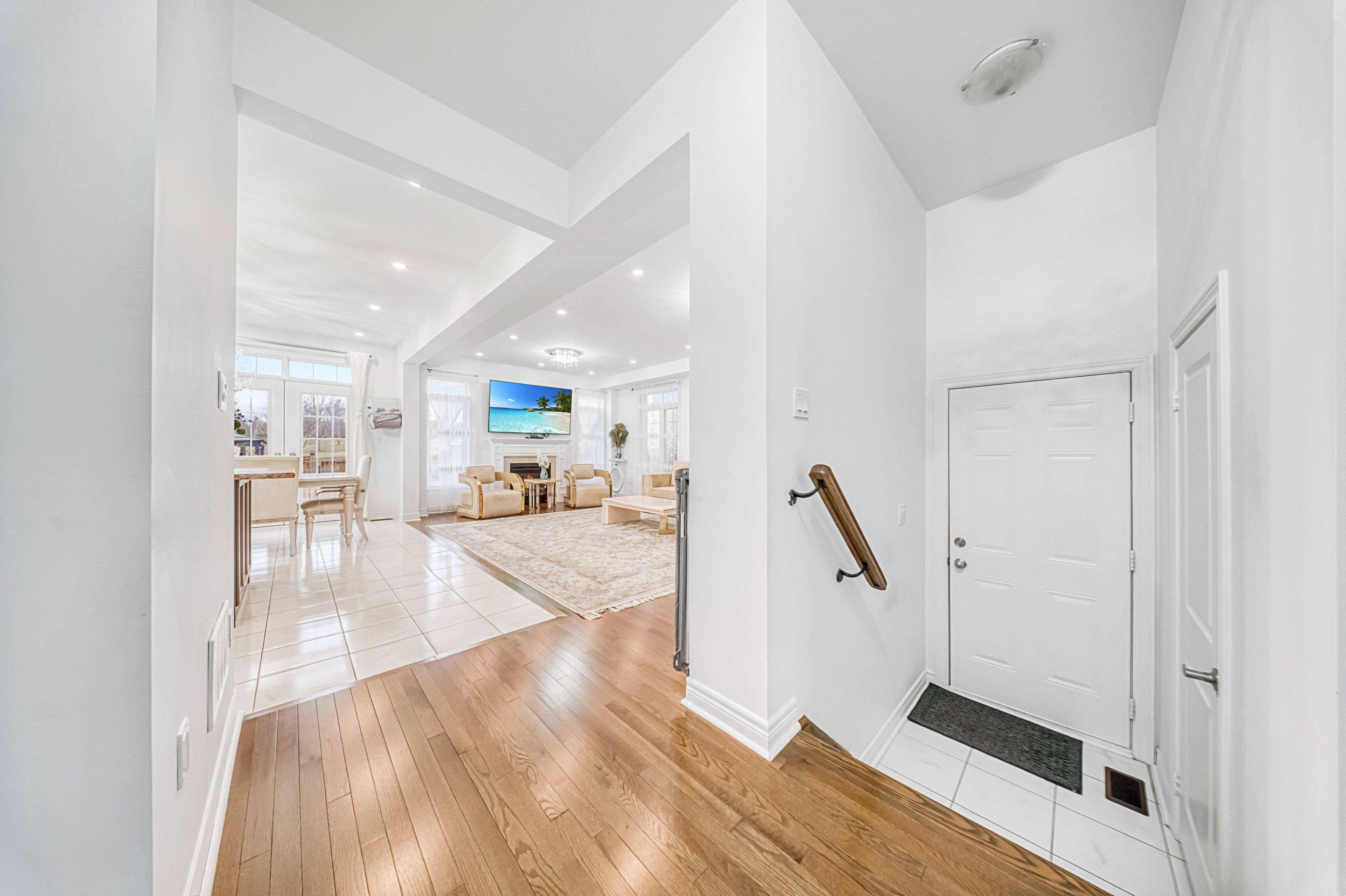 Bradford West Gwillimbury, ON L3Z 2A6,166 Inverness WAY